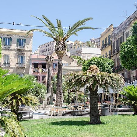 Domus Yenne Suites Cagliari Bagian luar foto