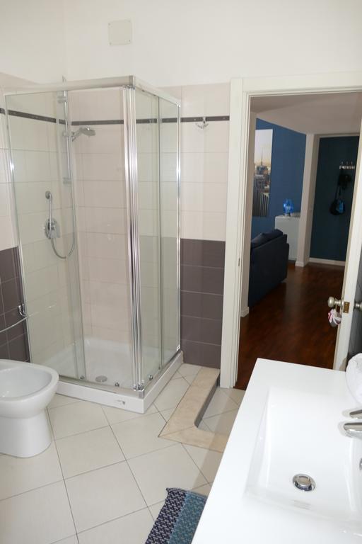 Domus Yenne Suites Cagliari Bagian luar foto