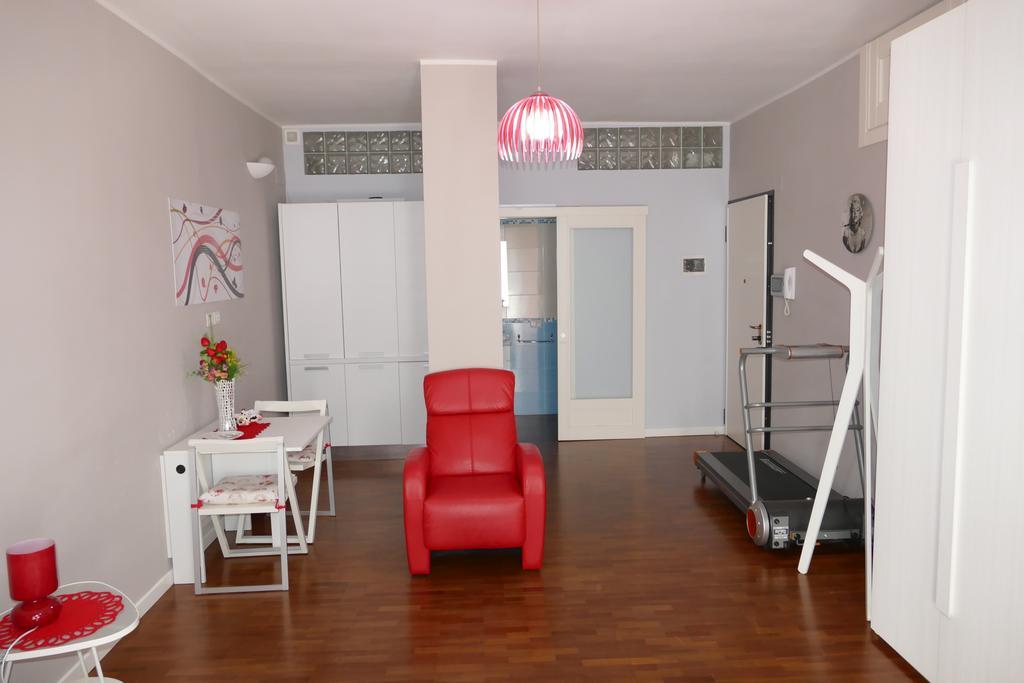 Domus Yenne Suites Cagliari Bagian luar foto