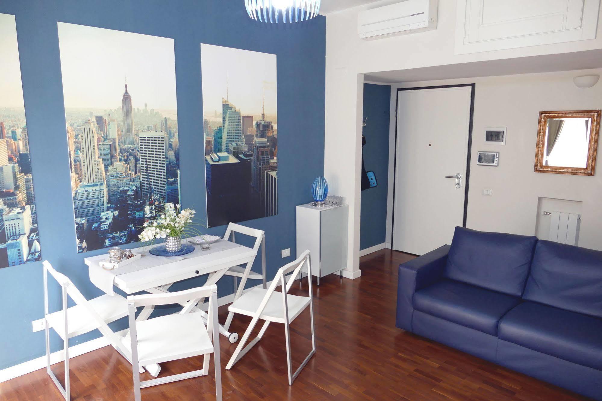 Domus Yenne Suites Cagliari Bagian luar foto