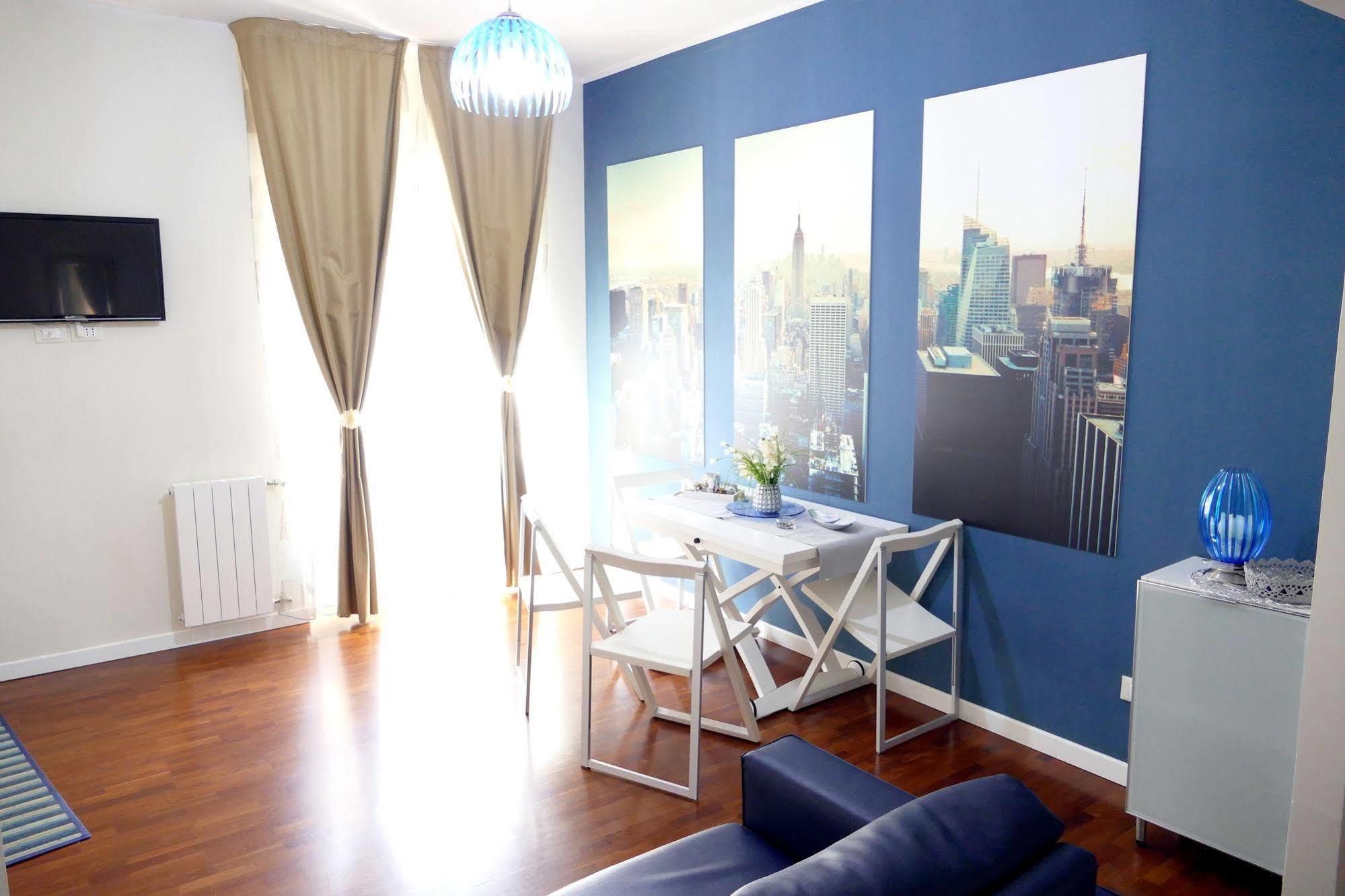 Domus Yenne Suites Cagliari Bagian luar foto