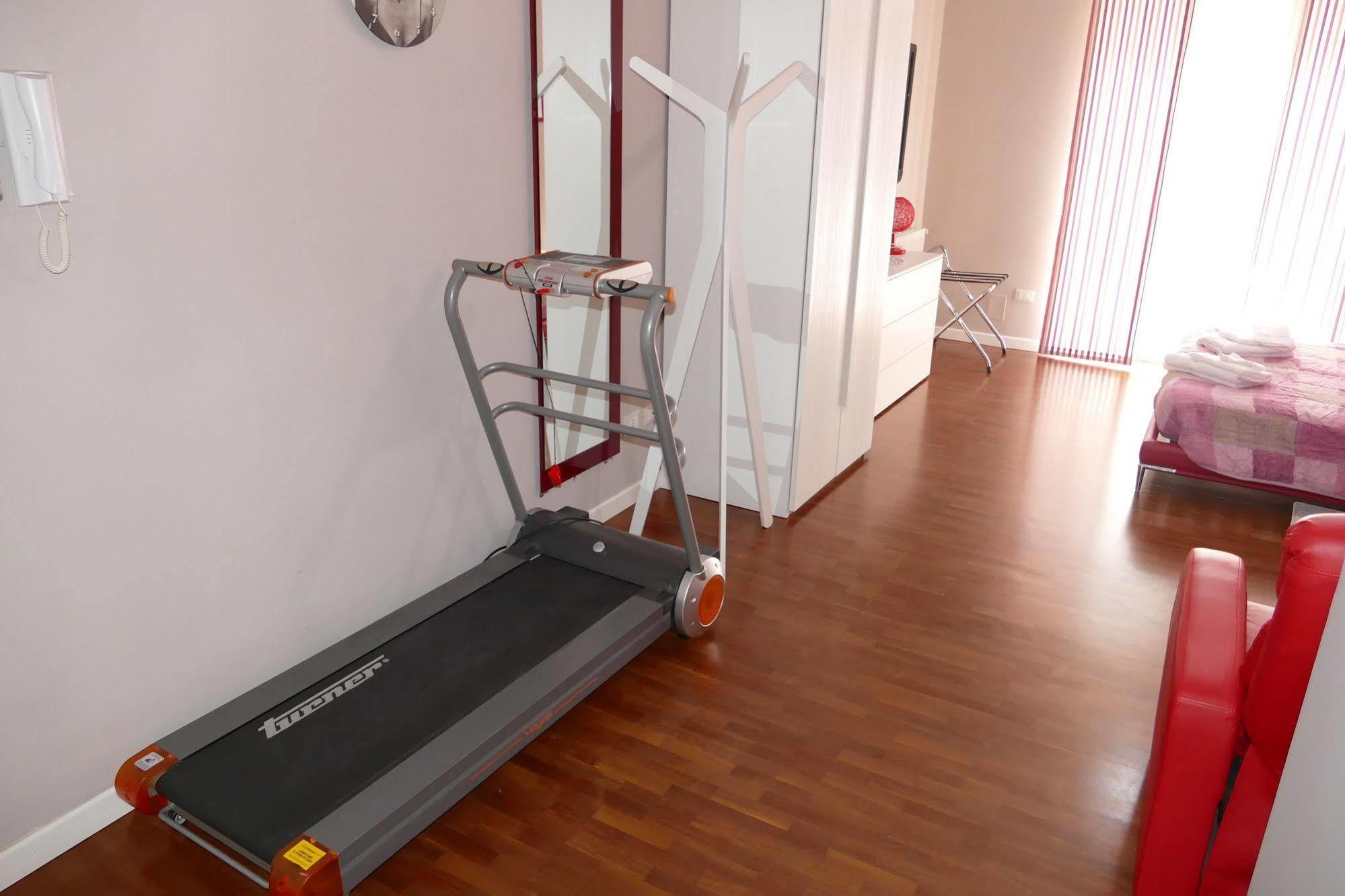 Domus Yenne Suites Cagliari Bagian luar foto