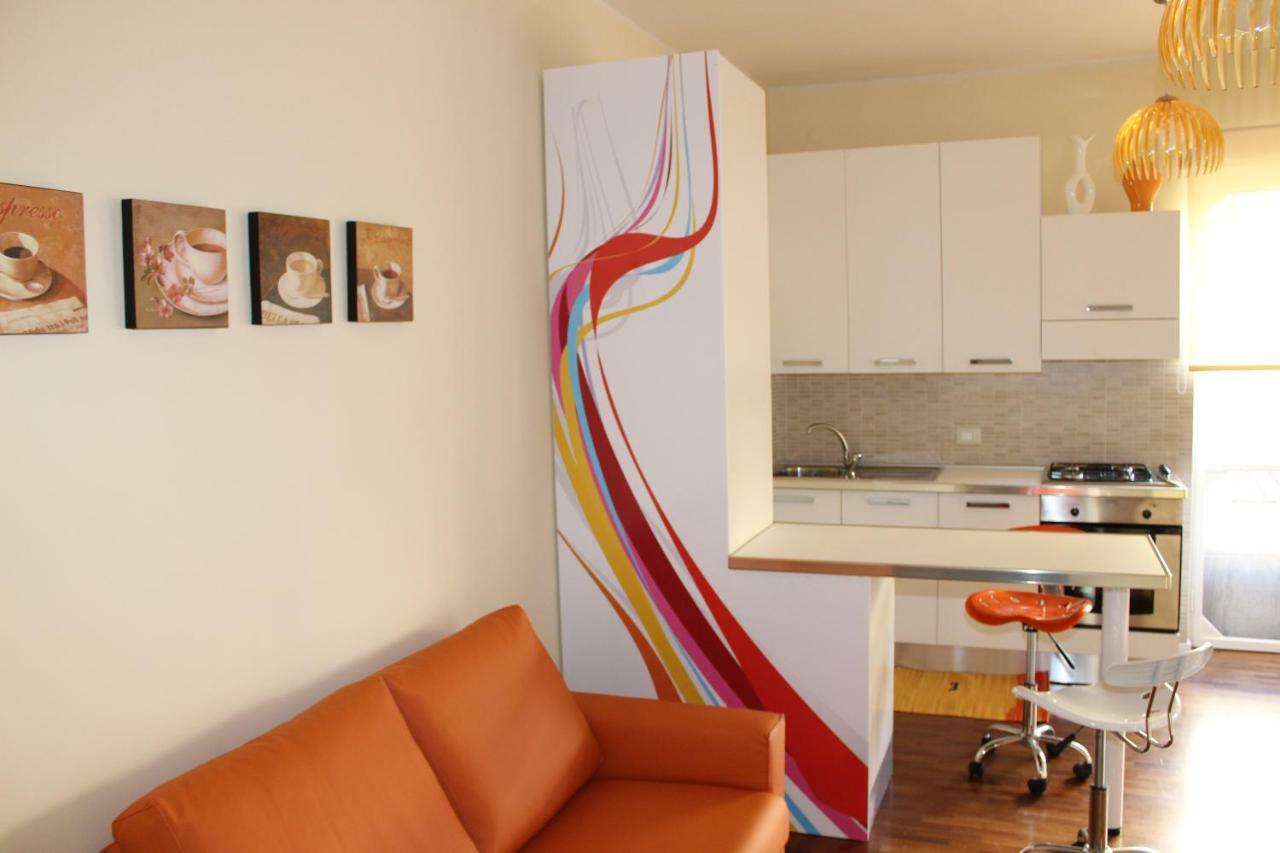 Domus Yenne Suites Cagliari Bagian luar foto