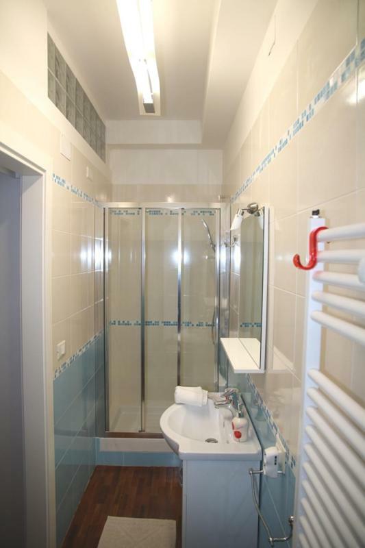 Domus Yenne Suites Cagliari Bagian luar foto